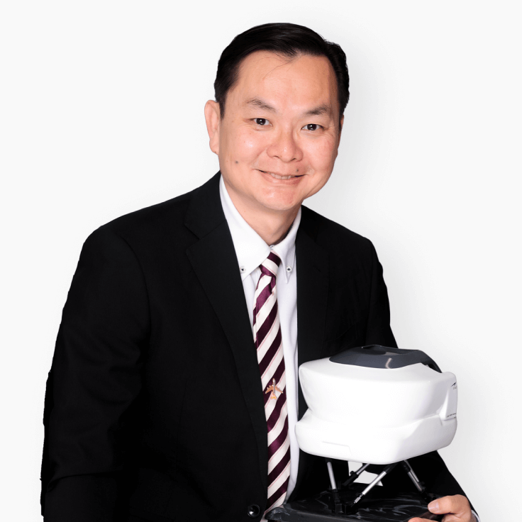 General Manager: Kevin Khoo (ケビン クー)